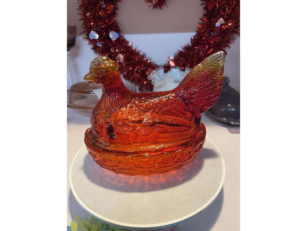 L.E. Smith Amberina Hen on Nest UV Reactive Cadmium Glow Dish